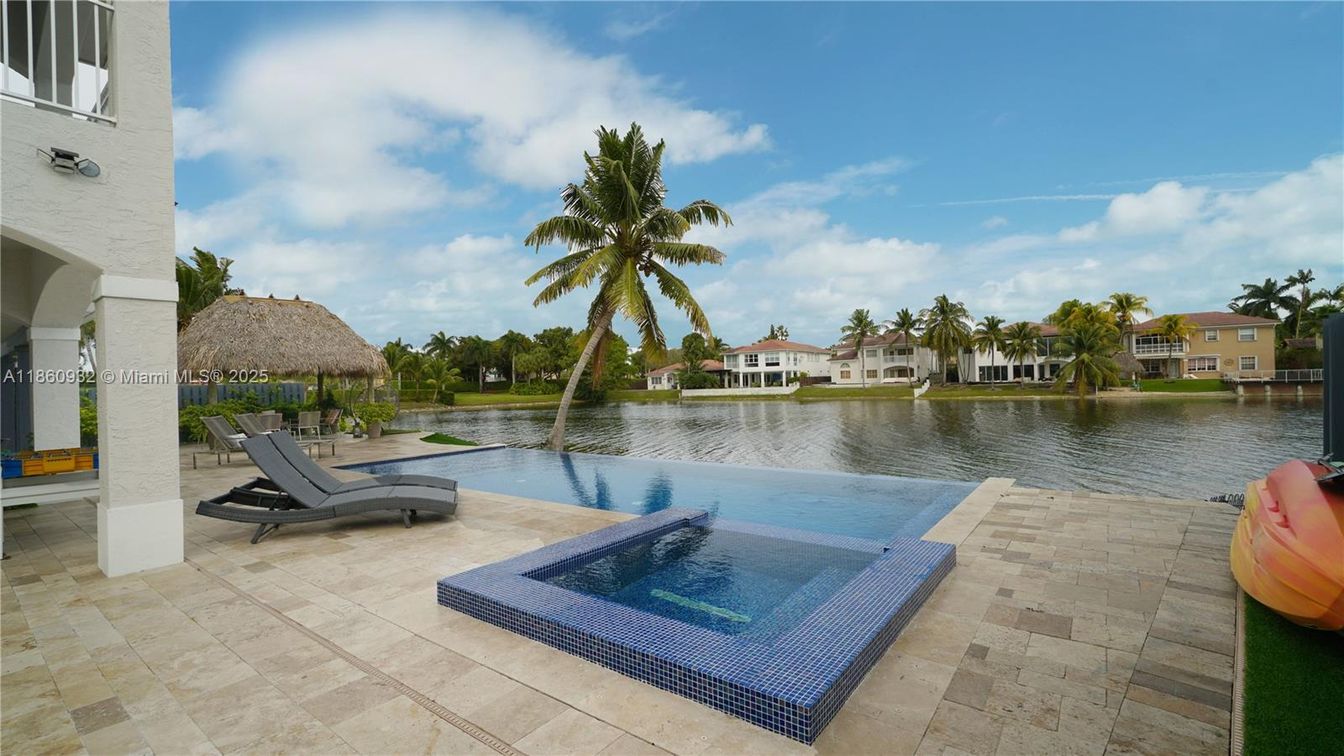 Exterior, Pool, Water