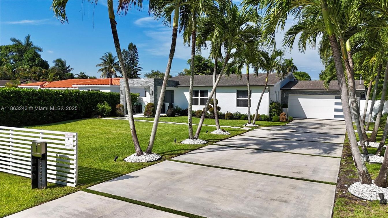 Backyard, Detached Garage, Exterior