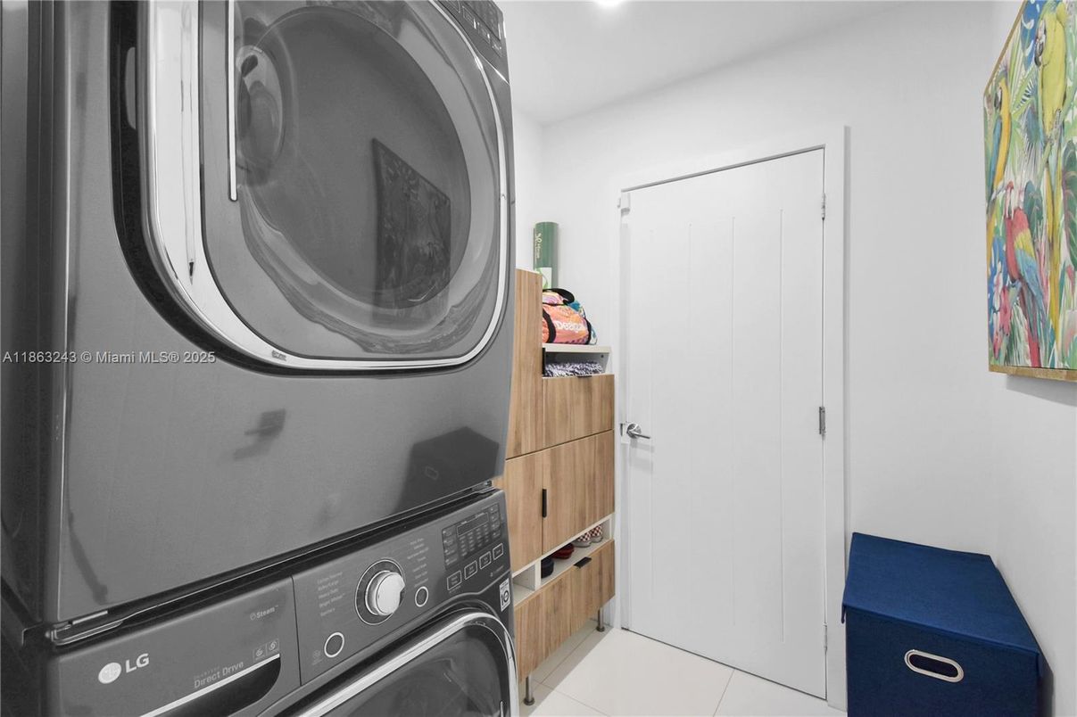 Interior, Recessed Lighting, Washer