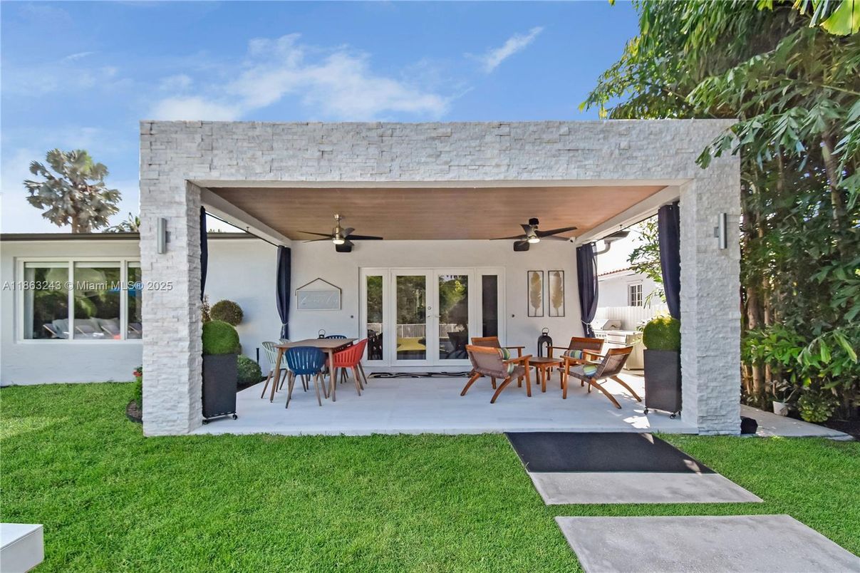 Backyard, Exterior