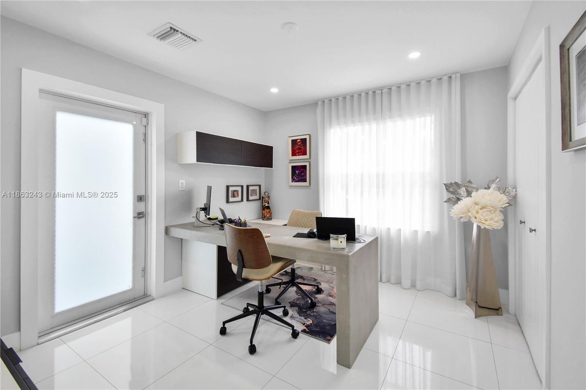 Home Office, Interior, Recessed Lighting