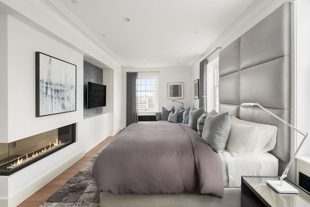 Bedroom, Fireplace, Interior, Recessed Lighting, Wood Texture Flooring