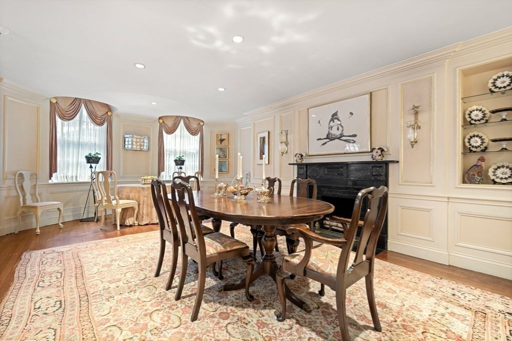 Dining room, Fireplace, Interior, Recessed Lighting, Wood Texture Flooring