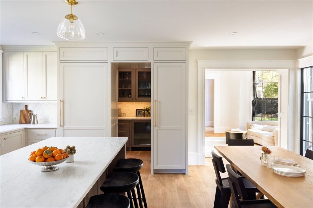 Dining room, Interior, Kitchen, Recessed Lighting, Wood Texture Flooring