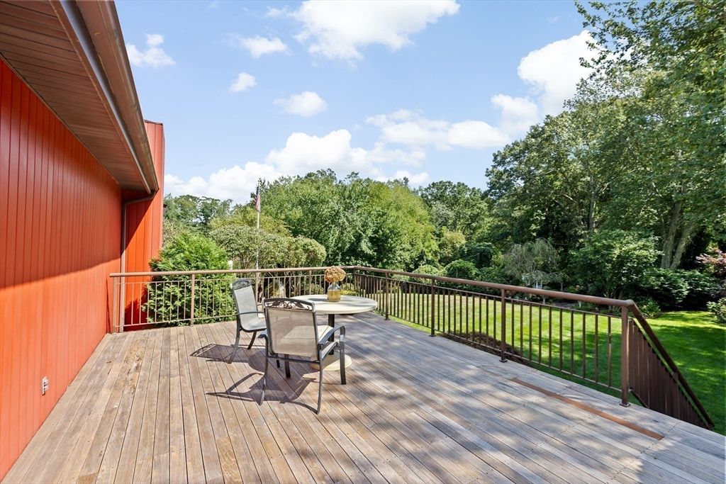 Exterior, Wood Texture Flooring