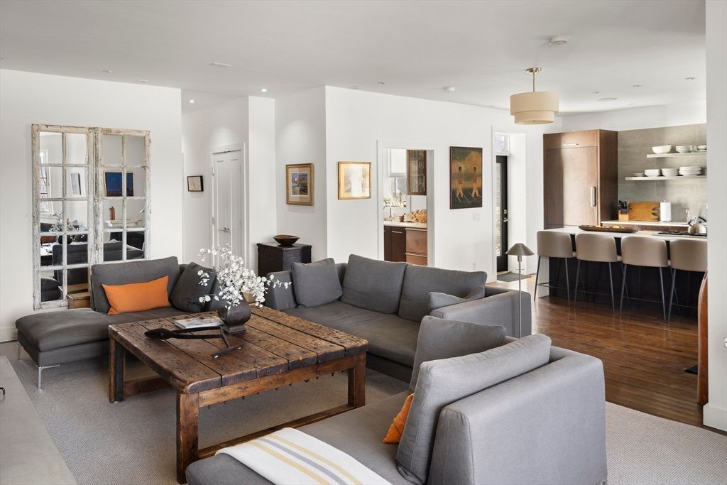 Dining room, Interior, Living room, Pendant Lights, Recessed Lighting, Wood Texture Flooring