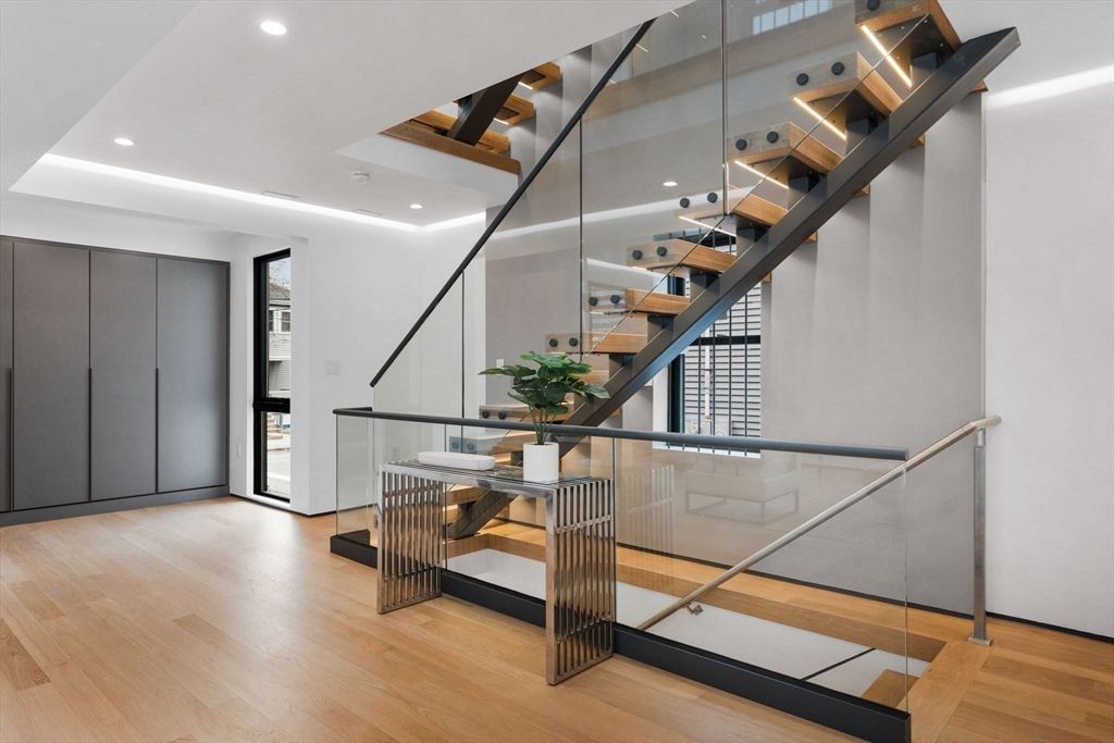 Interior, Recessed Lighting, Wood Texture Flooring
