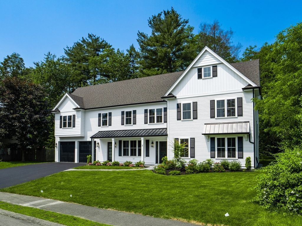 Attached, Exterior, Facade, Farmhouse