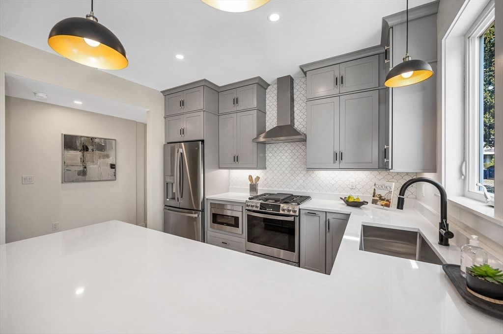 Interior, Kitchen, Pendant Lights, Recessed Lighting, Stainless Steel Appliances