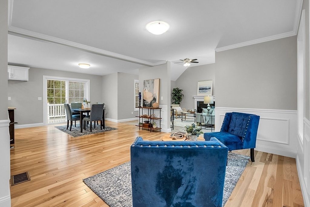 Dining room, Interior, Living room, Wood Texture Flooring