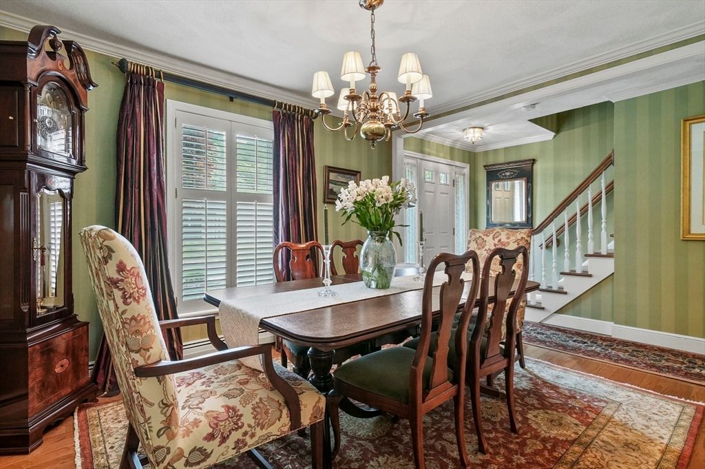 Chandelier, Dining room, Interior, Wood Texture Flooring