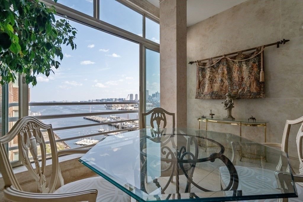 Dining room, Interior, Water