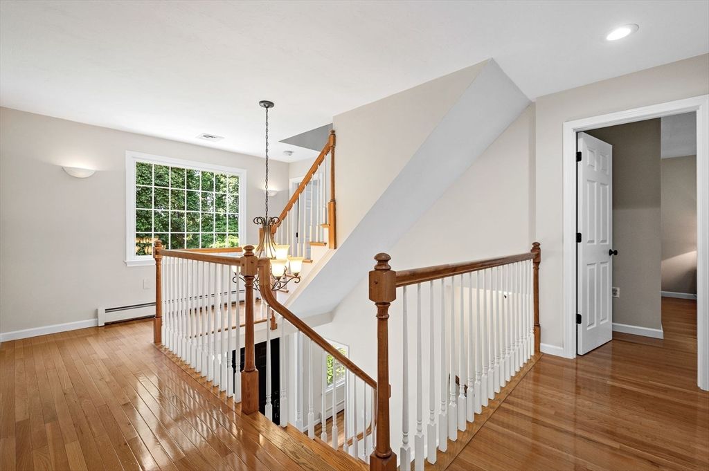 Interior, Pendant Lights, Recessed Lighting, Wood Texture Flooring