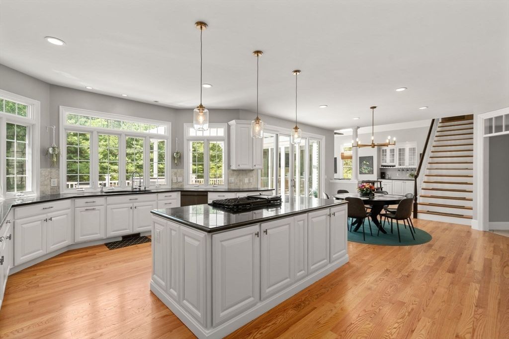 Dining room, Interior, Kitchen, Pendant Lights, Recessed Lighting, Wood Texture Flooring