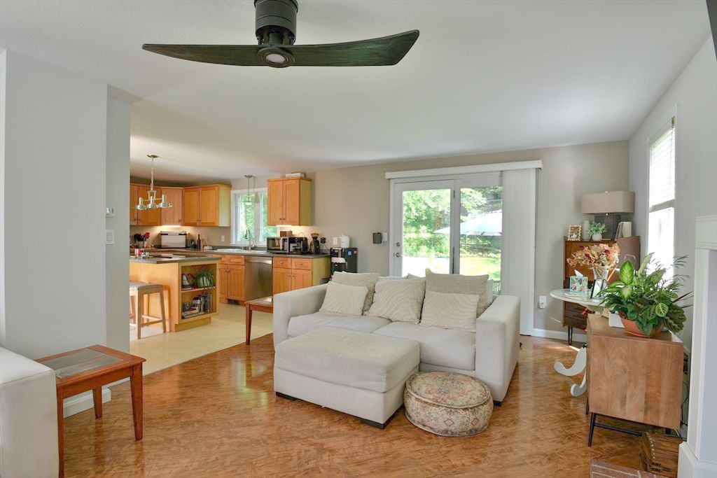 Interior, Kitchen, Living room, Pendant Lights, Wood Texture Flooring