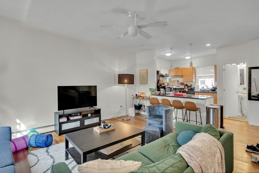 Interior, Kitchen, Living room, Pendant Lights, Recessed Lighting, Wood Texture Flooring