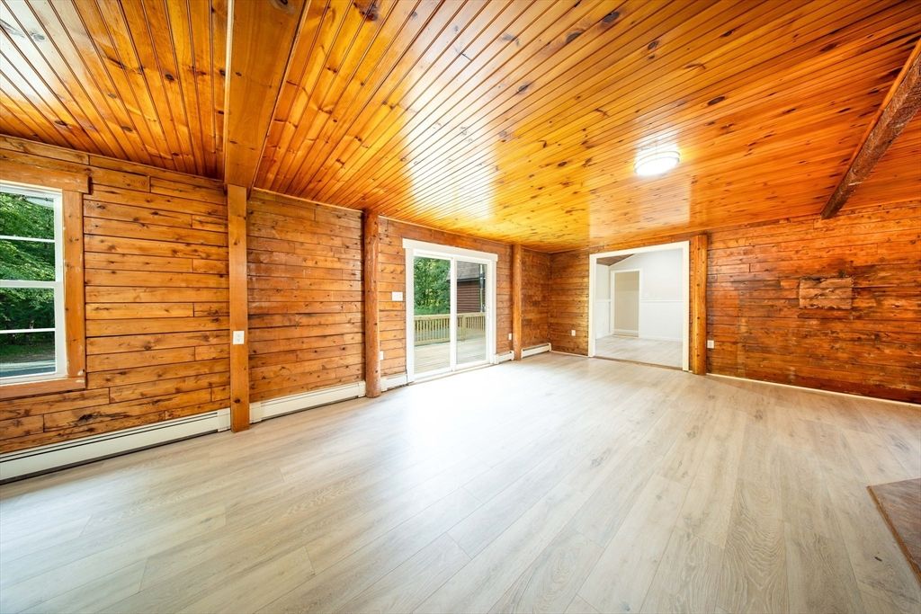 Empty room, Interior, Wooden Ceilings, Wood Texture Flooring, Wooden Walls