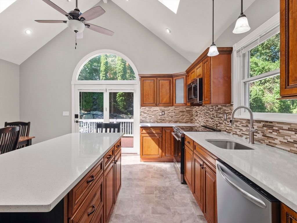 Interior, Kitchen, Pendant Lights, Recessed Lighting