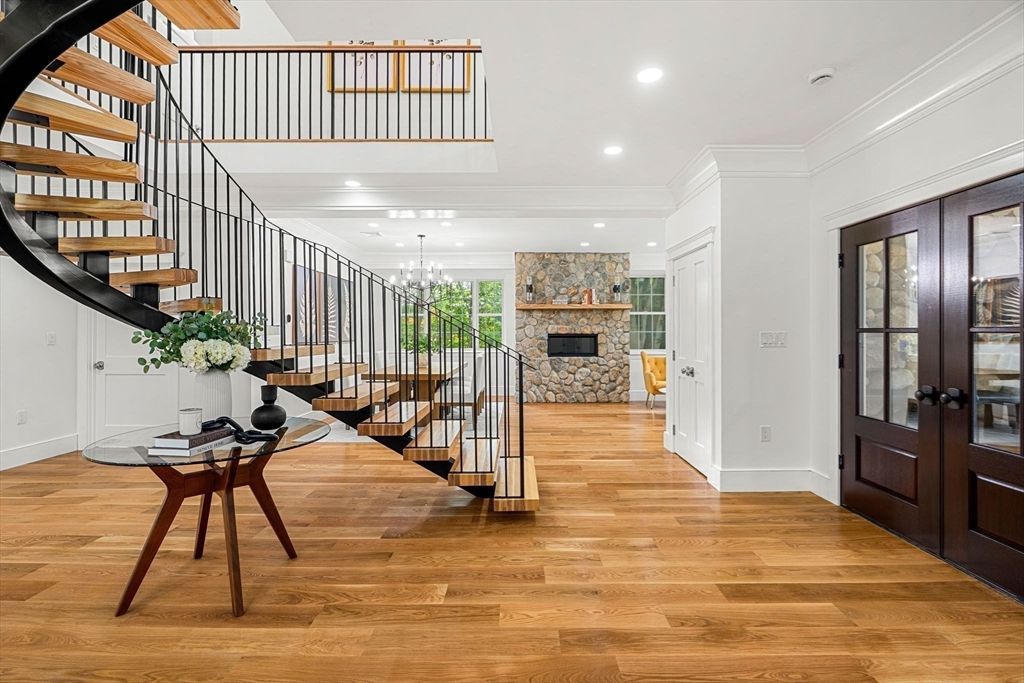 Chandelier, Fireplace, Interior, Recessed Lighting, Wood Texture Flooring