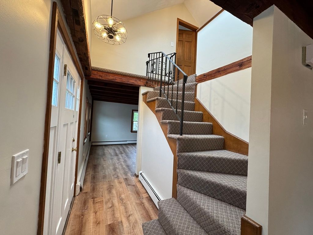 Interior, Pendant Lights, Wood Texture Flooring