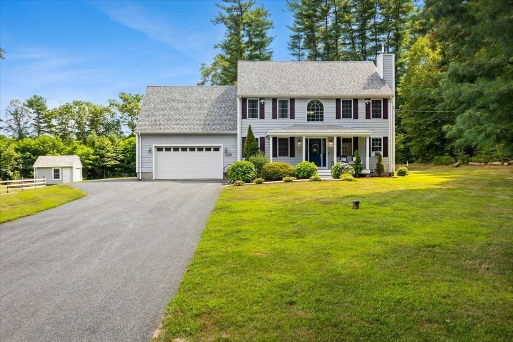 Attached, Backyard, Exterior, Facade, Georgian