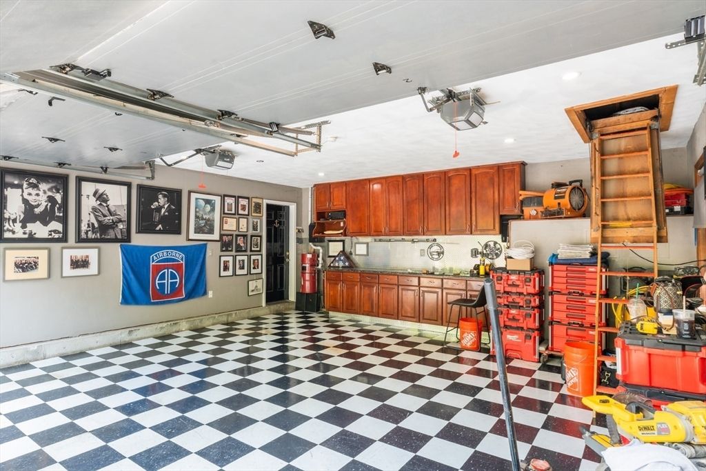 Garage, Interior, Recessed Lighting