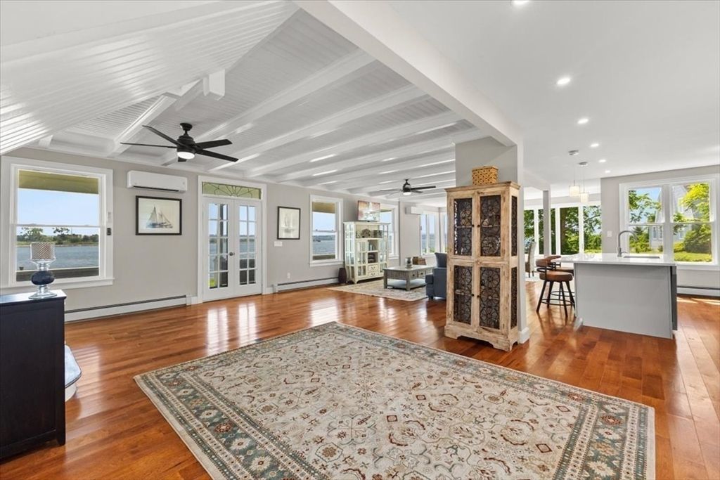 Interior, Pendant Lights, Recessed Lighting, Wood Texture Flooring
