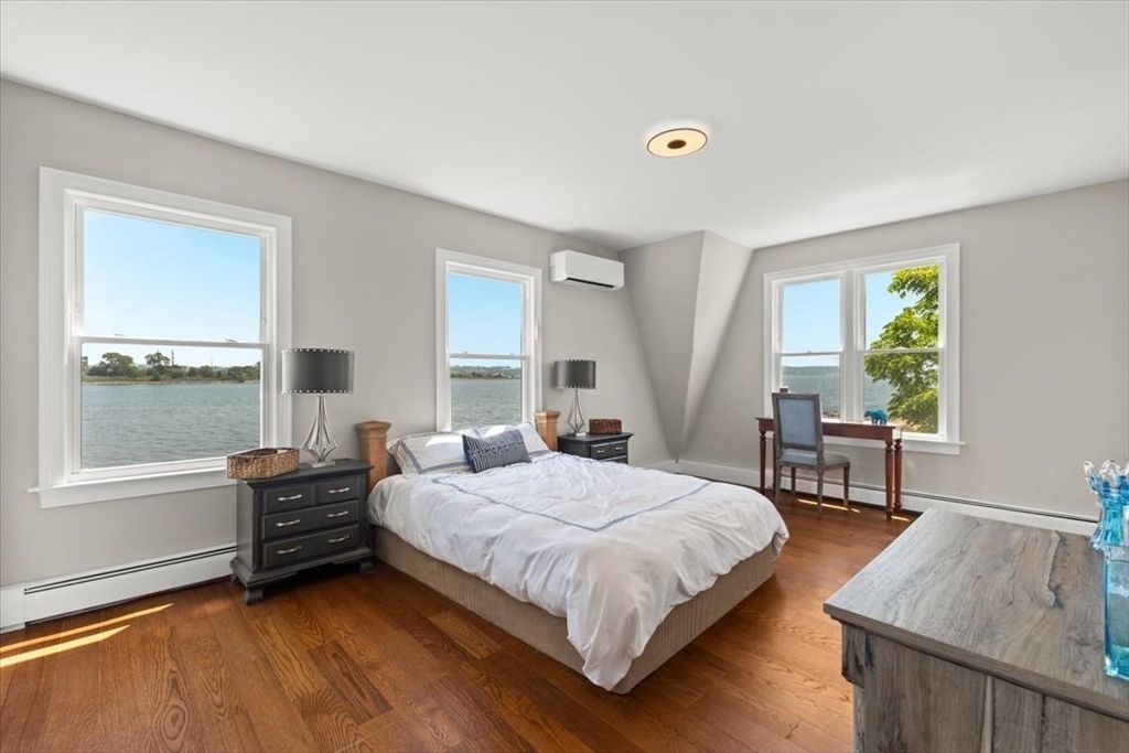 Bedroom, Interior, Water, Wood Texture Flooring