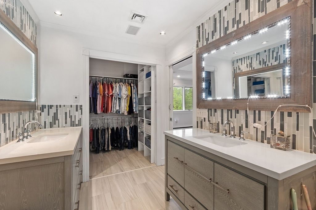 Bathroom, Dual Sink Vanities, Interior, Recessed Lighting, Walk-in Closets