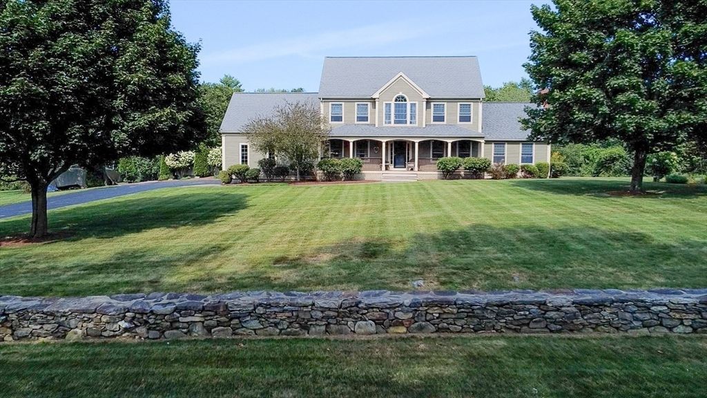 Backyard, Exterior, Facade, French Provincial