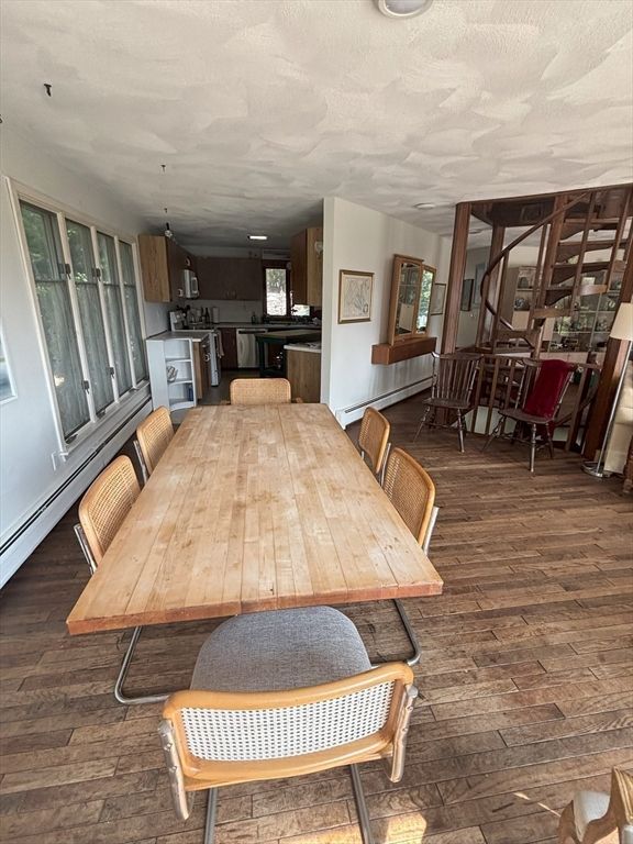 Dining room, Interior, Kitchen, Pendant Lights, Wood Texture Flooring