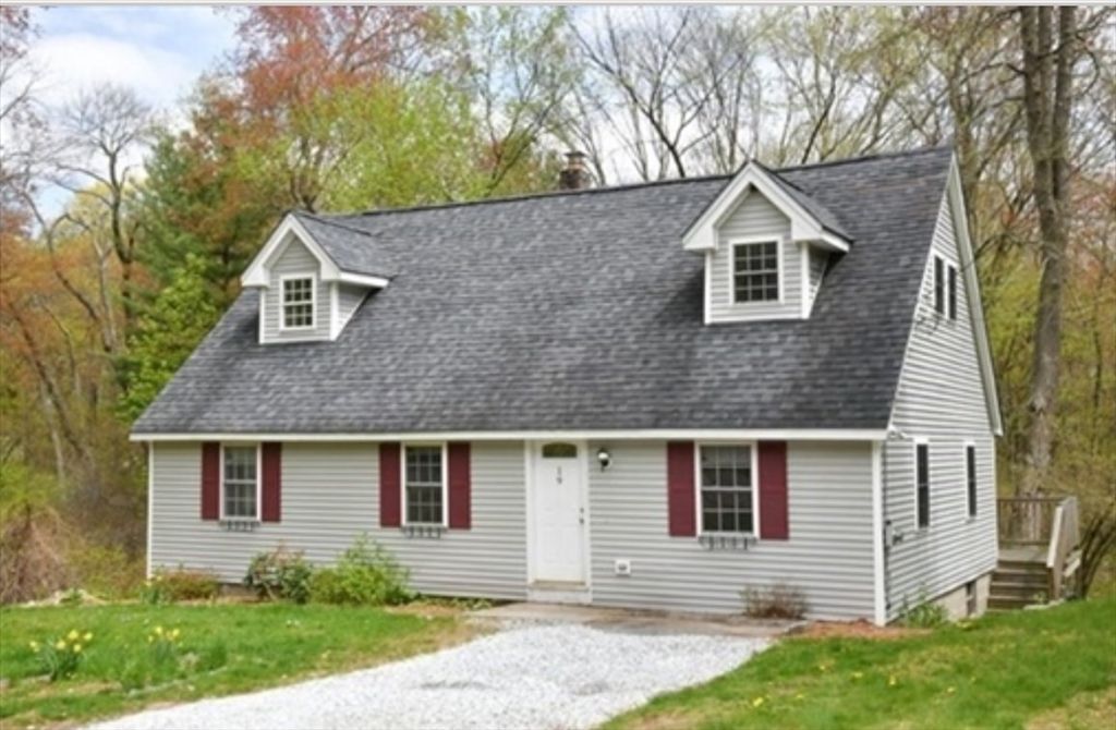 Exterior, Facade, Cape Cod