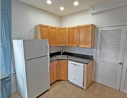 Interior, Kitchen, Recessed Lighting