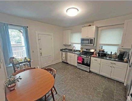 Dining room, Interior, Kitchen, Stainless Steel Appliances