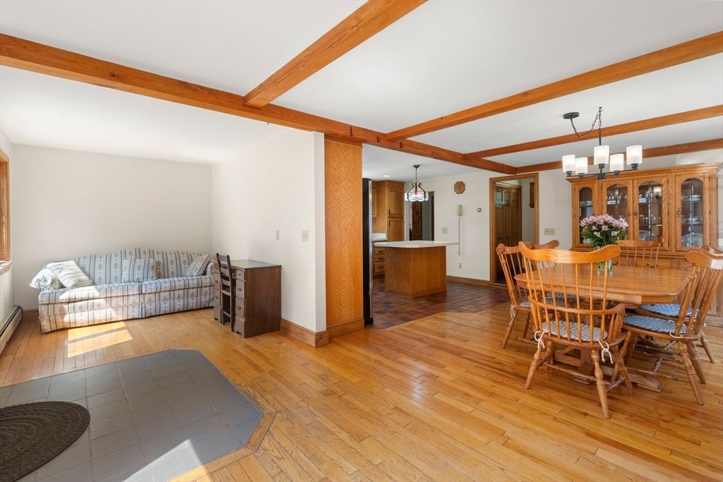 Chandelier, Dining room, Interior, Kitchen, Pendant Lights, Wooden Beams, Wood Texture Flooring