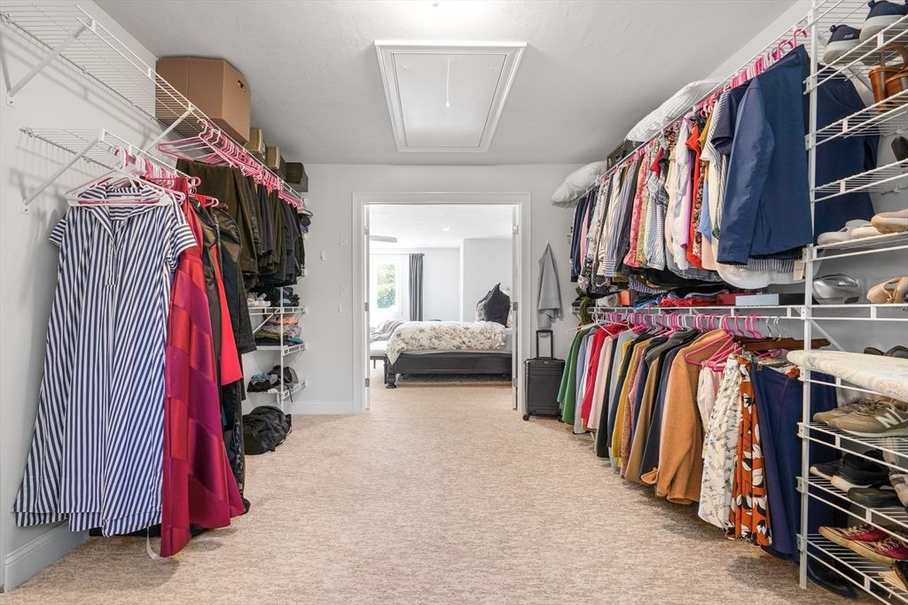 Interior, Walk-in Closets