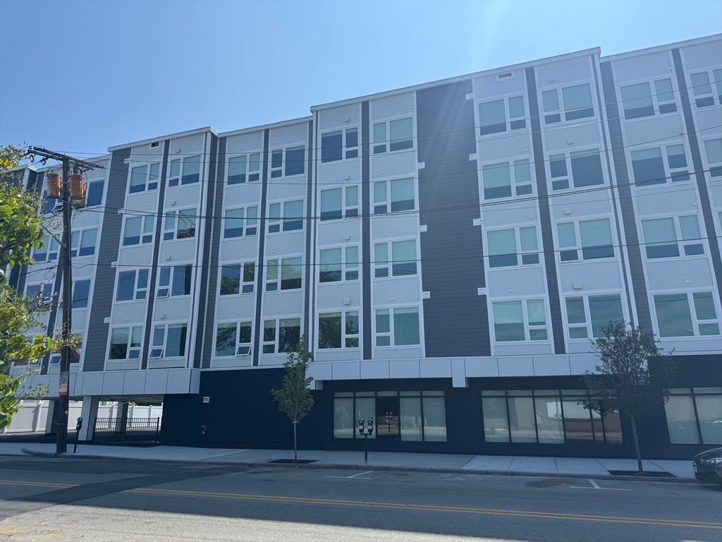 Exterior, Facade, Condo Building