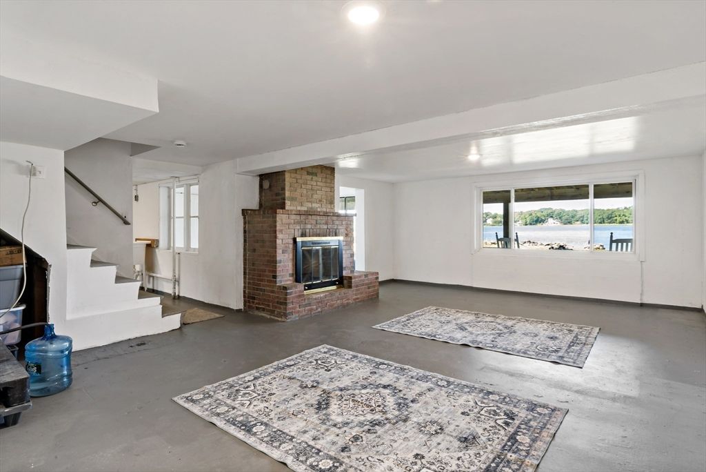 Fireplace, Interior, Recessed Lighting