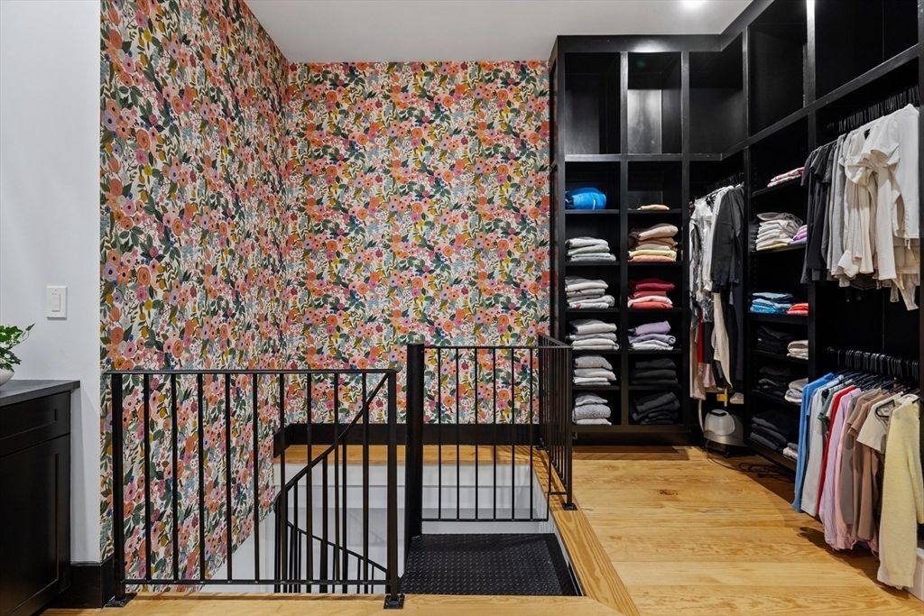 Interior, Walk-in Closets, Wood Texture Flooring