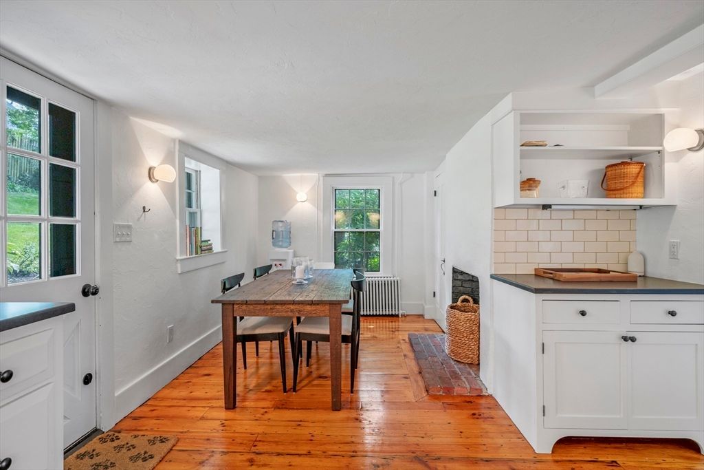 Dining room, Fireplace, Interior, Wood Texture Flooring