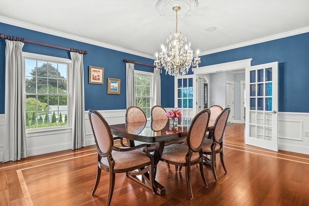 Chandelier, Dining room, Interior, Wood Texture Flooring
