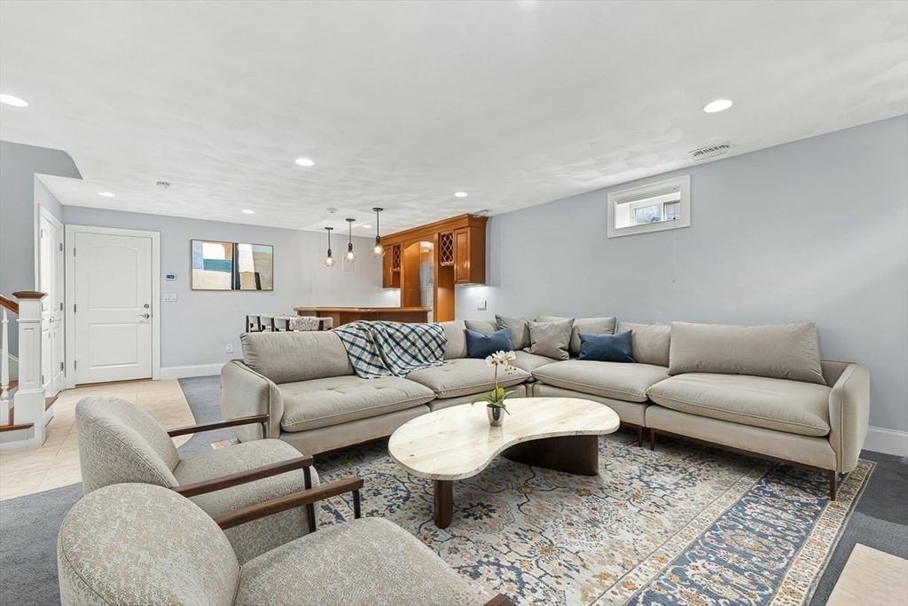 Dining room, Interior, Kitchen, Living room, Pendant Lights, Recessed Lighting