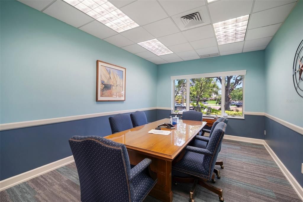 Home Office, Interior