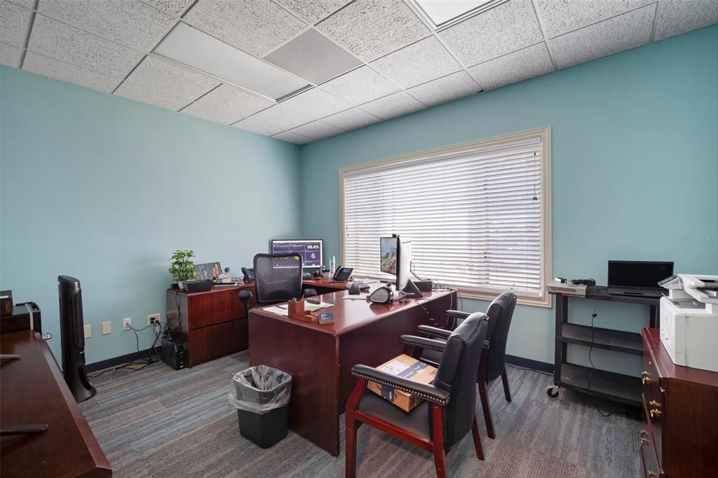 Home Office, Interior