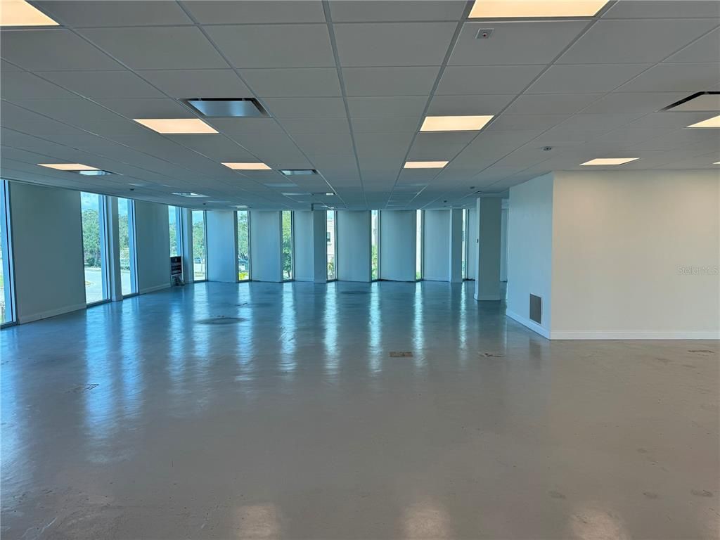 Empty room, Interior, Recessed Lighting
