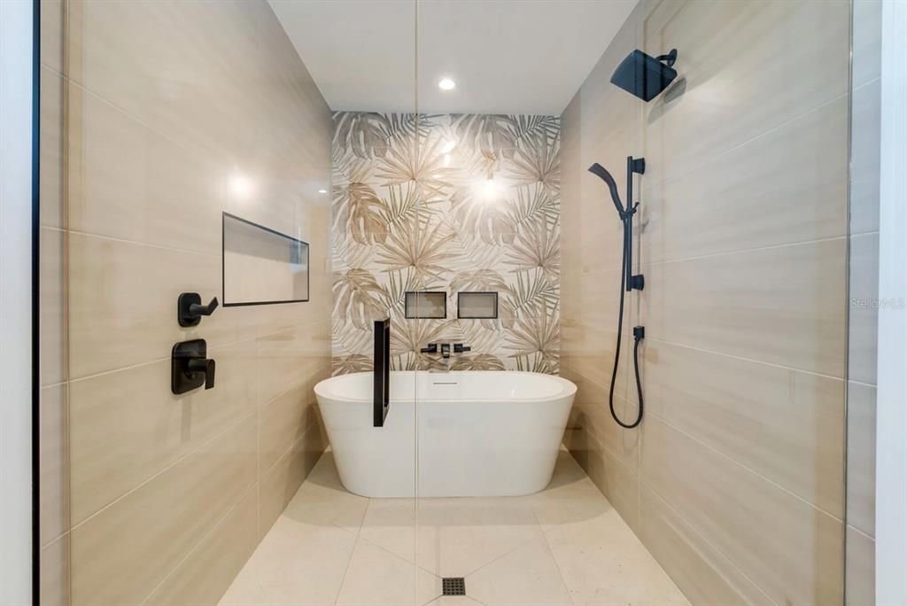 Bathroom, Free Standing Baths, Interior, Recessed Lighting