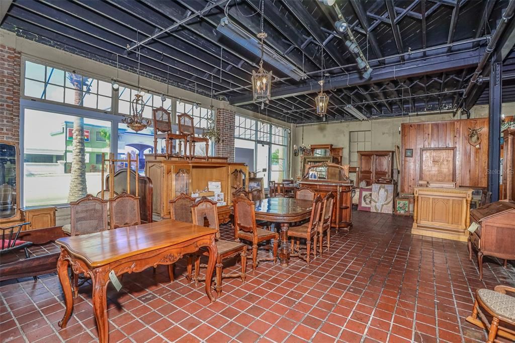 Dining room, Interior