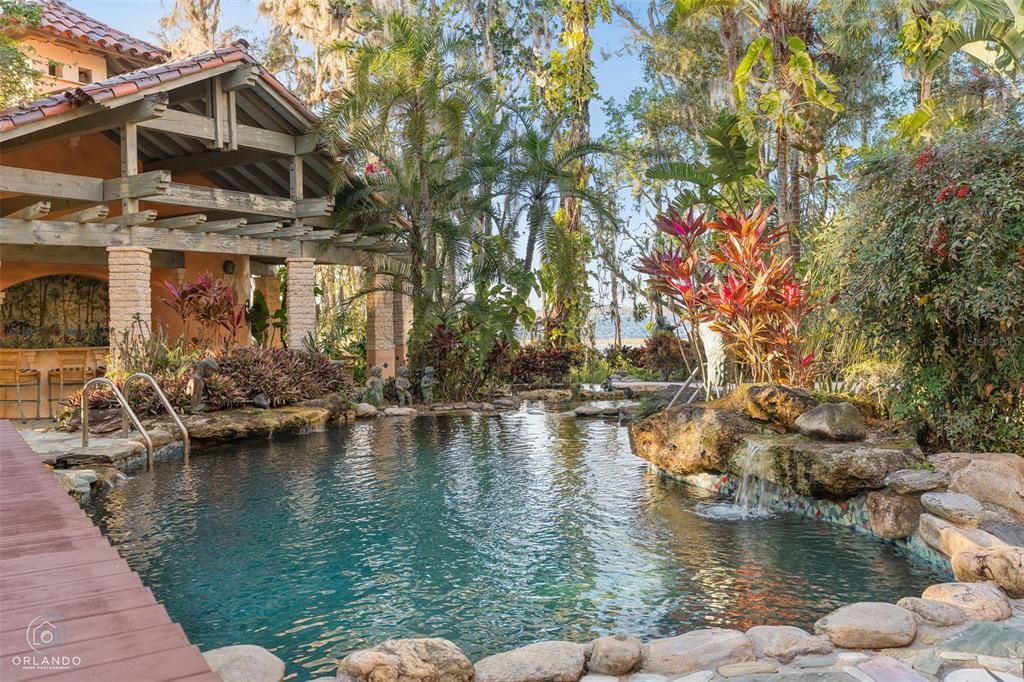 Exterior, Pool, Water