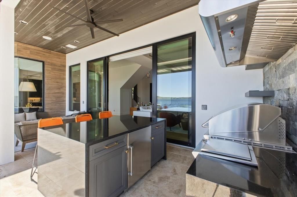 Exterior, Recessed Lighting, Water
