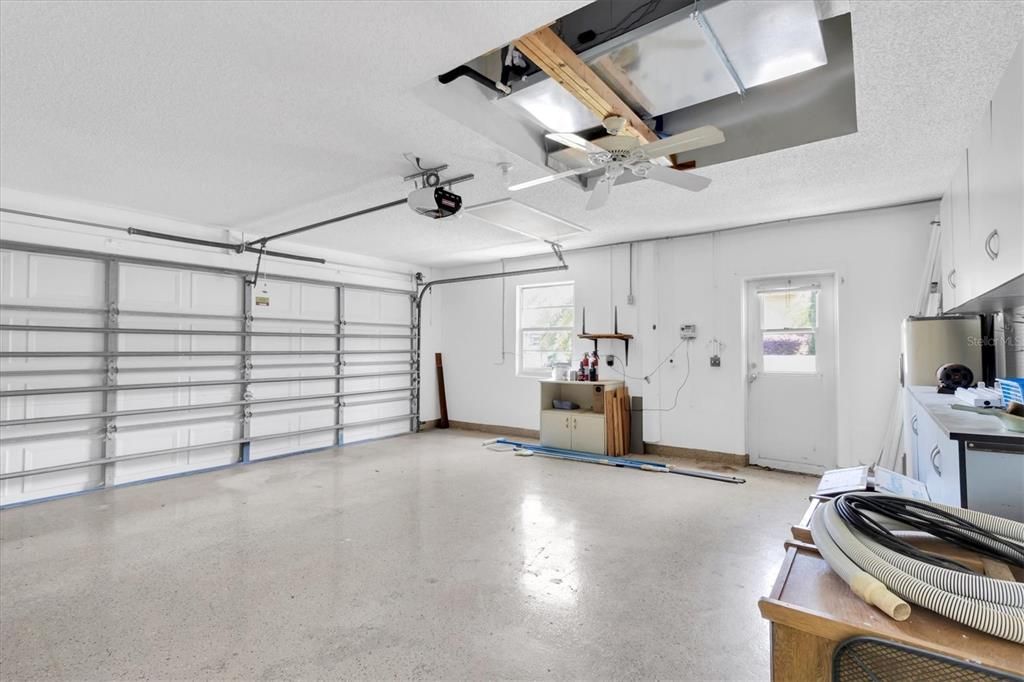 Garage, Interior